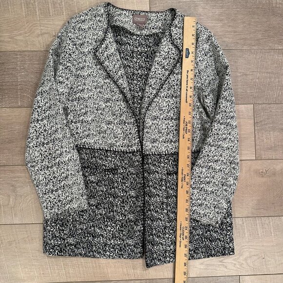 CHICOS WOMENS BLACK AND GRAY SIZE SMALL (CHICO'S 1) CARDIGAN SWEATER - Picture 2 of 9
